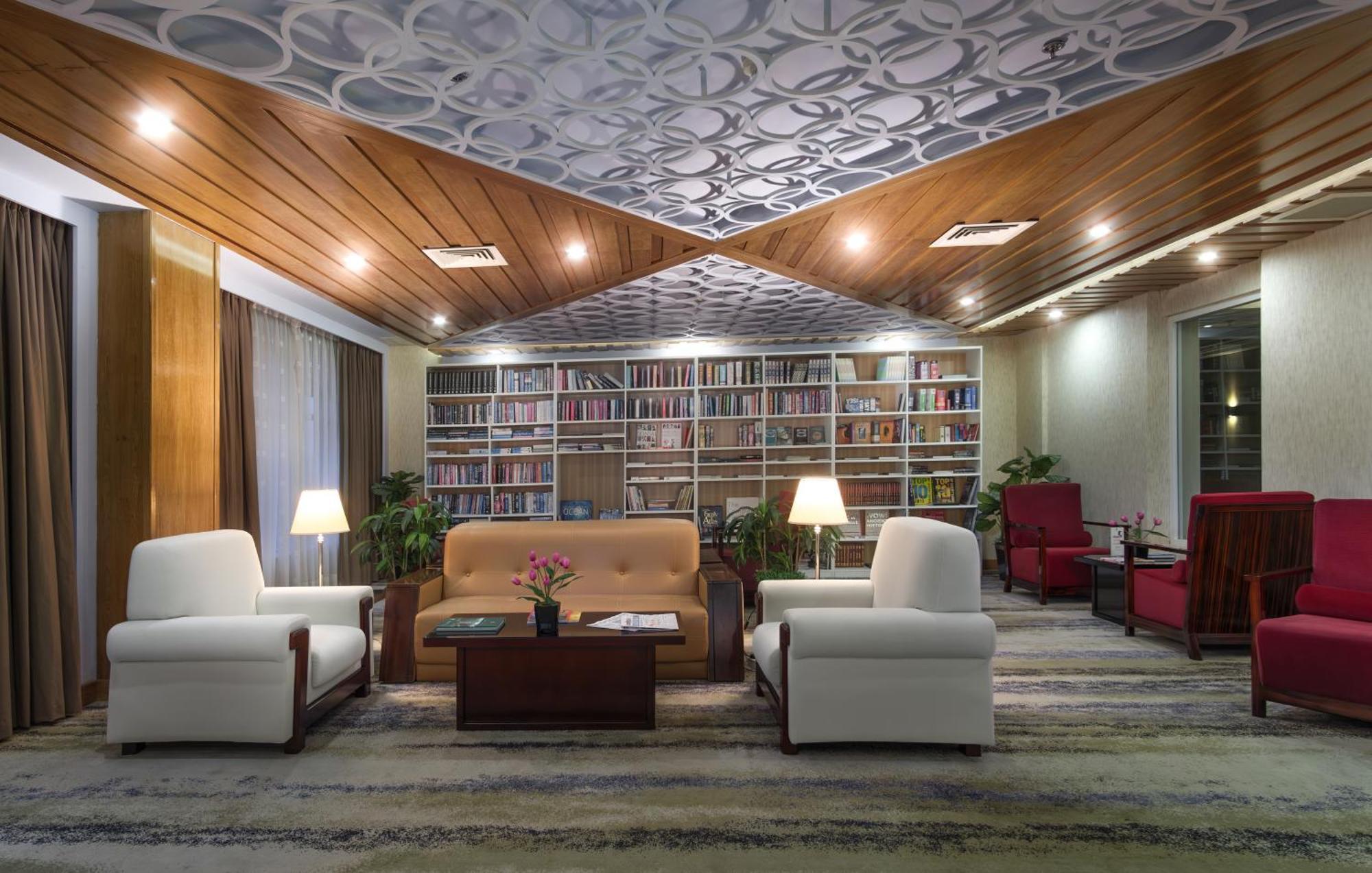 סרימנגל Grand Sultan Tea Resort & Golf מראה חיצוני תמונה