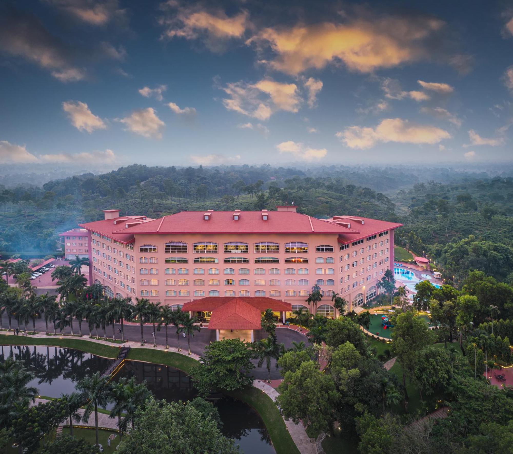 סרימנגל Grand Sultan Tea Resort & Golf מראה חיצוני תמונה